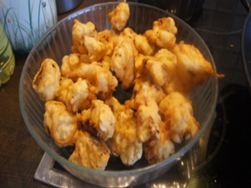 Knusperente auf Gemüsebett mit Erdnuss-Sauce, frittierten Blumenkohl und Basmatireis - Rezept - Bild Nr. 11