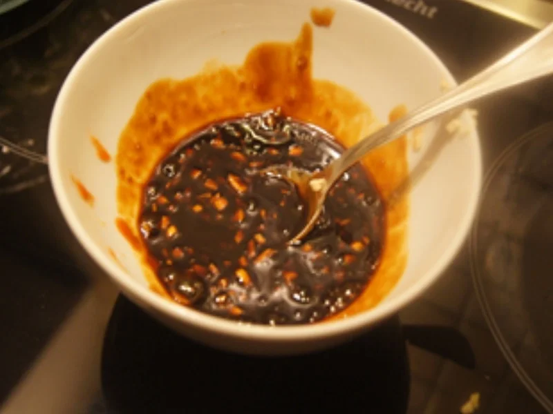 Rezept: Gebratener Lachs mit herzhaften Porree-Gemüse Bild Nr. 7 Gebratener Lachs mit herzhaften Porree-Gemüse - Rezept - Bild Nr. 7