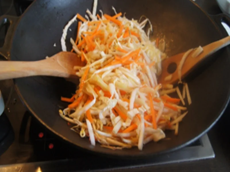 Garnelen mit Gemüse süß-sauer und Mie-Nudeln - Rezept - Bild Nr. 17290