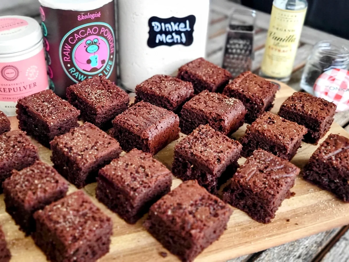 Rezept: BiNe` S ROTE BETE BROWNIES Bild Nr. 17298 BiNe` S ROTE BETE BROWNIES - Rezept - Bild Nr. 17298