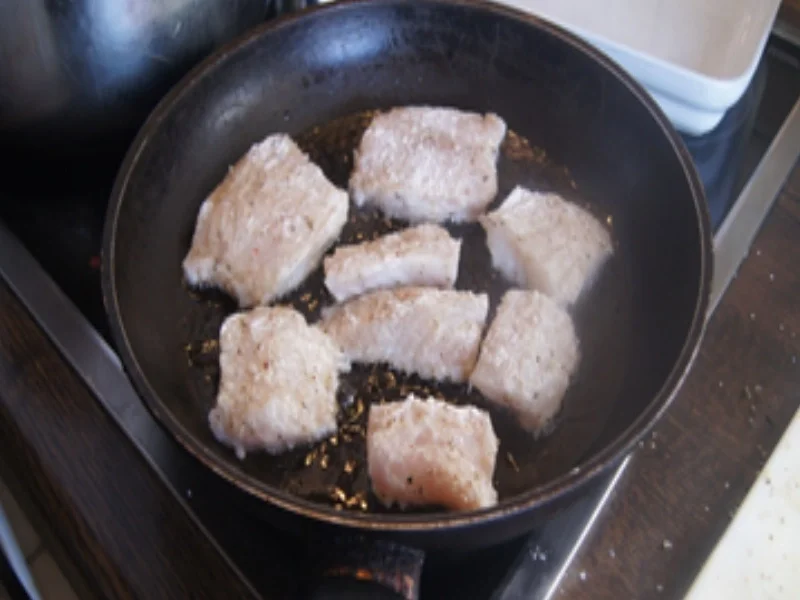 Rezept: Steinbeißer-Filet mit grünen Spargel, Sauce Hollandaise und Drillingen Bild Nr. 9 Steinbeißer-Filet mit grünen Spargel, Sauce Hollandaise und Drillingen - Rezept - Bild Nr. 9