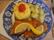 Knusperfisch mit Rosenkohl und Sellerie-Kartoffel-Stampf - Rezept - Bild Nr. 17310