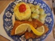 Knusperfisch mit Rosenkohl und Sellerie-Kartoffel-Stampf - Rezept - Bild Nr. 17310