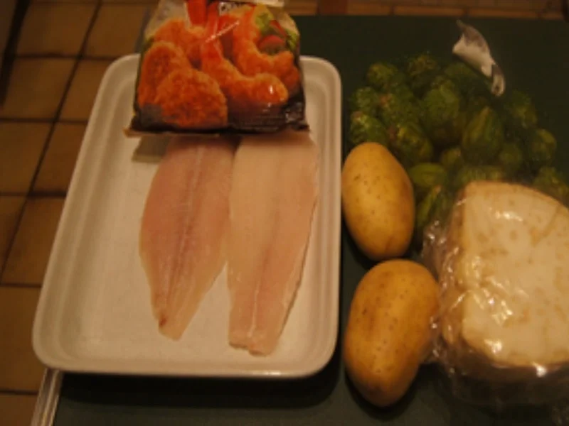 Knusperfisch mit Rosenkohl und Sellerie-Kartoffel-Stampf - Rezept - Bild Nr. 17311