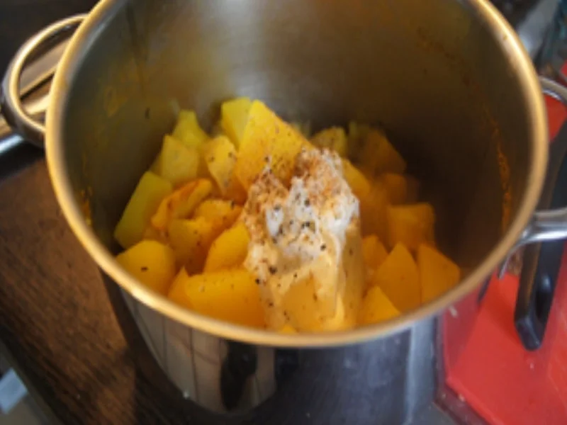 Knusperfisch mit Rosenkohl und Sellerie-Kartoffel-Stampf - Rezept - Bild Nr. 17322