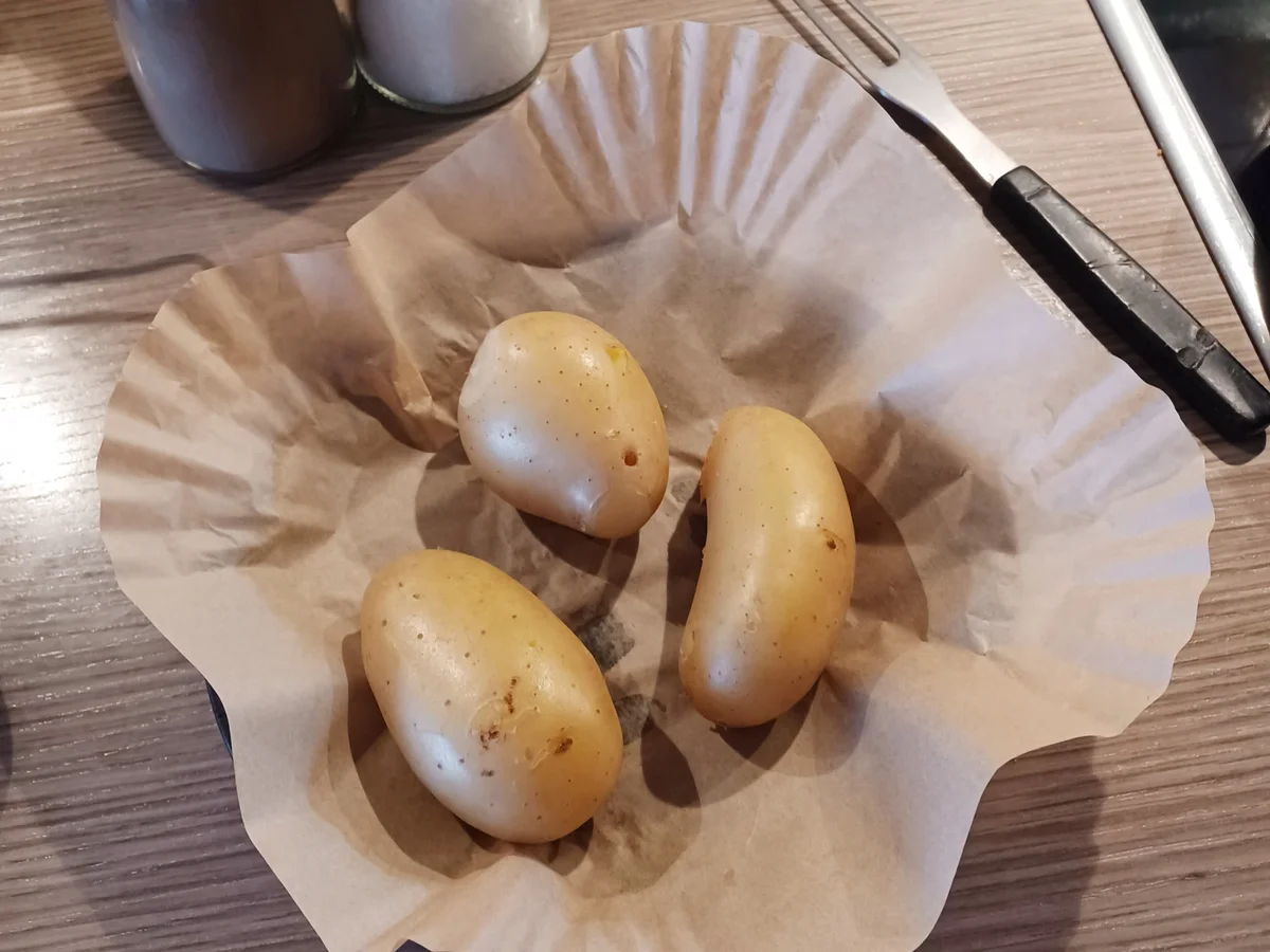 Quetschkartoffeln  mit frischem Dip - Rezept - Bild Nr. 17311