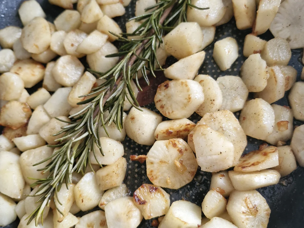 Rezept: Tobinambur gebraten mit Romesco - Soße Bild Nr. 17319 Tobinambur gebraten mit Romesco - Soße - Rezept - Bild Nr. 17319