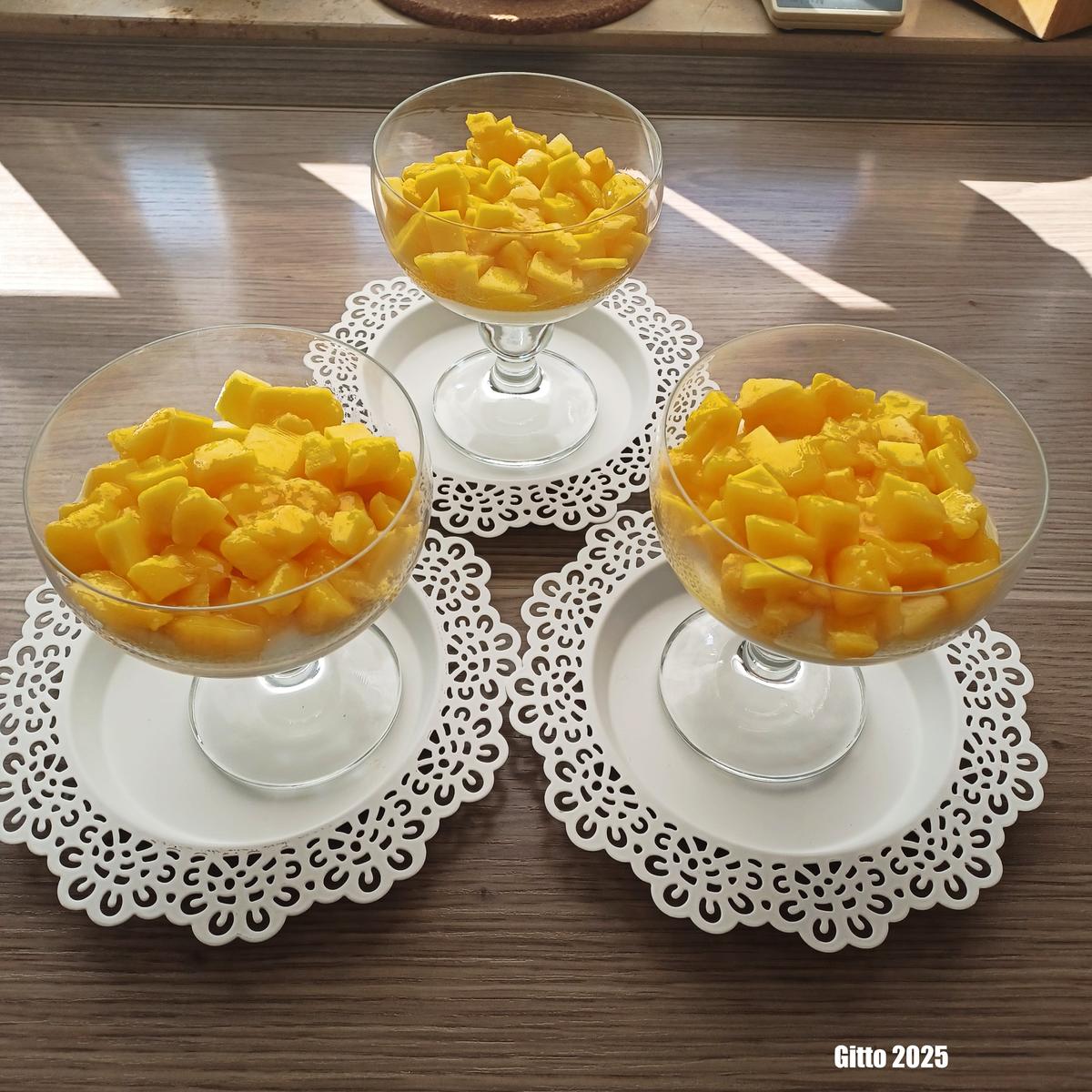 Zitronen-Mousse mit Mango-Maracuja Haube - Rezept - Bild Nr. 17312