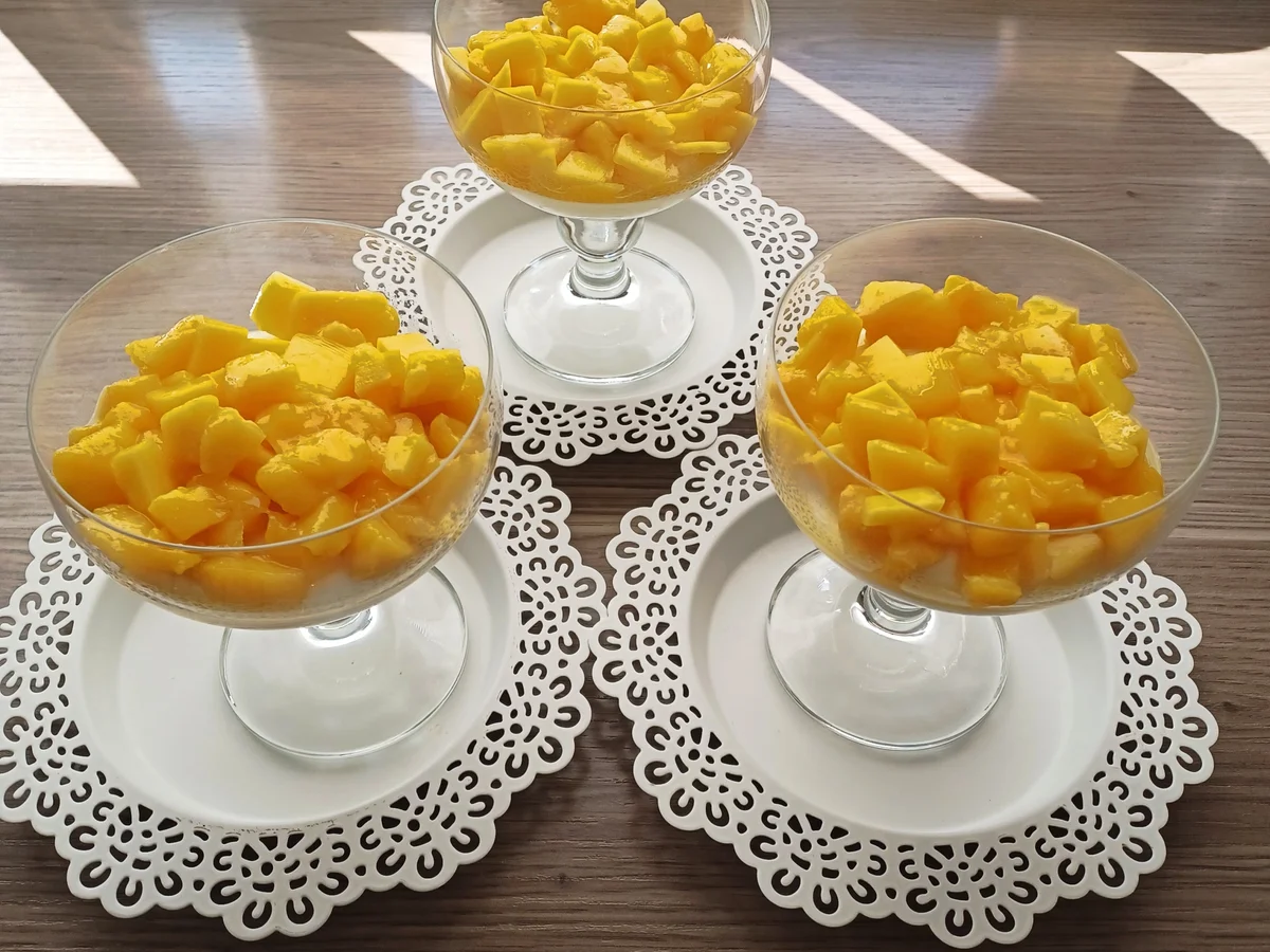 Zitronen-Mousse mit Mango-Maracuja Haube - Rezept - Bild Nr. 17312