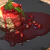 Cremiger Cheesecake mit fruchtiger Granatapfelsauce - Rezept - Bild Nr. 2