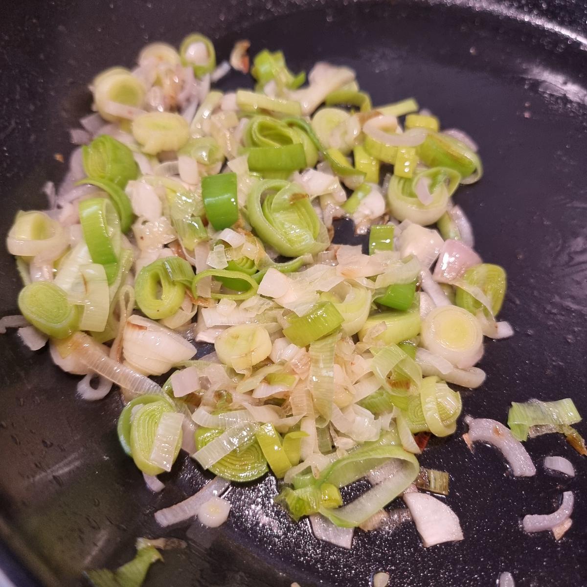 Kräuter-Hackbraten mit Champignon-Rahmsauce - Rezept - Bild Nr. 17311