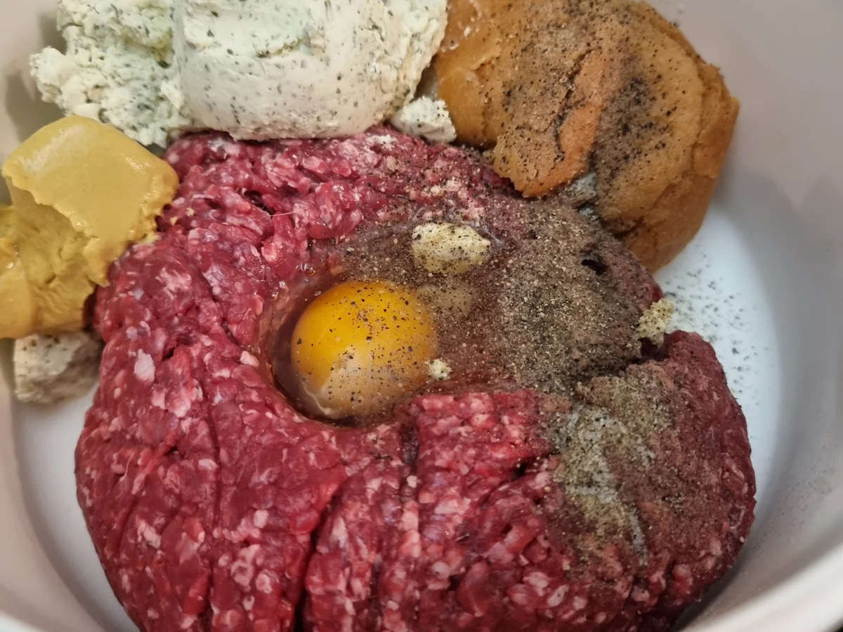 Rezept: Kräuter-Hackbraten mit Champignon-Rahmsauce Bild Nr. 17312 Kräuter-Hackbraten mit Champignon-Rahmsauce - Rezept - Bild Nr. 17312