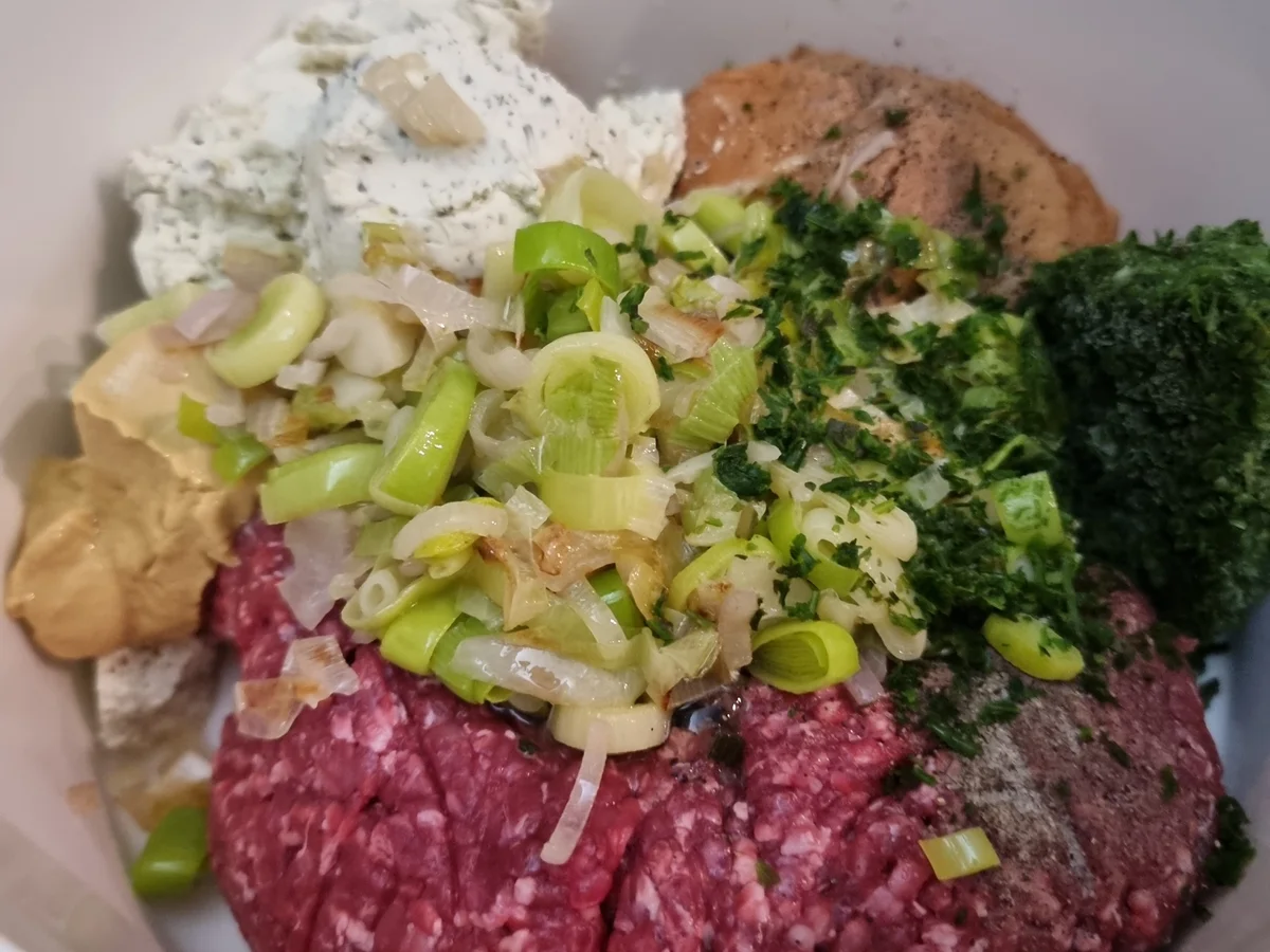 Rezept: Kräuter-Hackbraten mit Champignon-Rahmsauce Bild Nr. 17314 Kräuter-Hackbraten mit Champignon-Rahmsauce - Rezept - Bild Nr. 17314