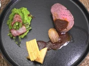 Rinderfilet mit Kartoffel-Baumkuchen, Erbsenpüree und Speckböhnchen - Rezept - Bild Nr. 17310
