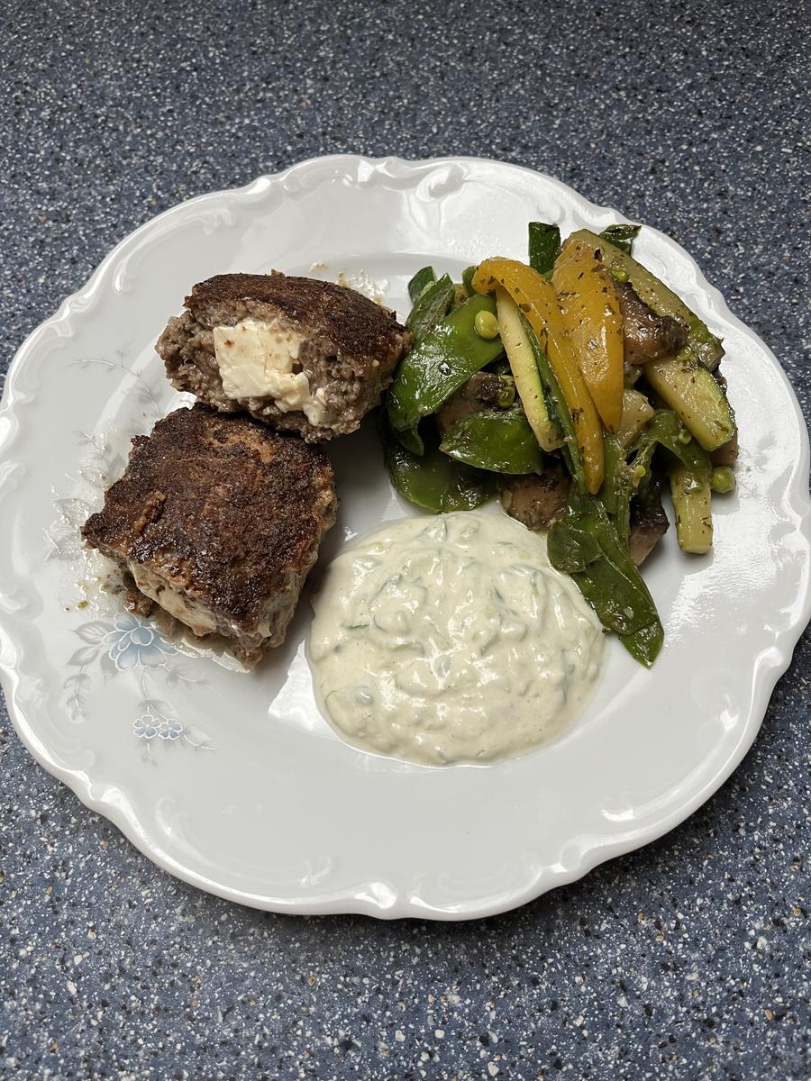 Bifteki - Rezept - Bild Nr. 2