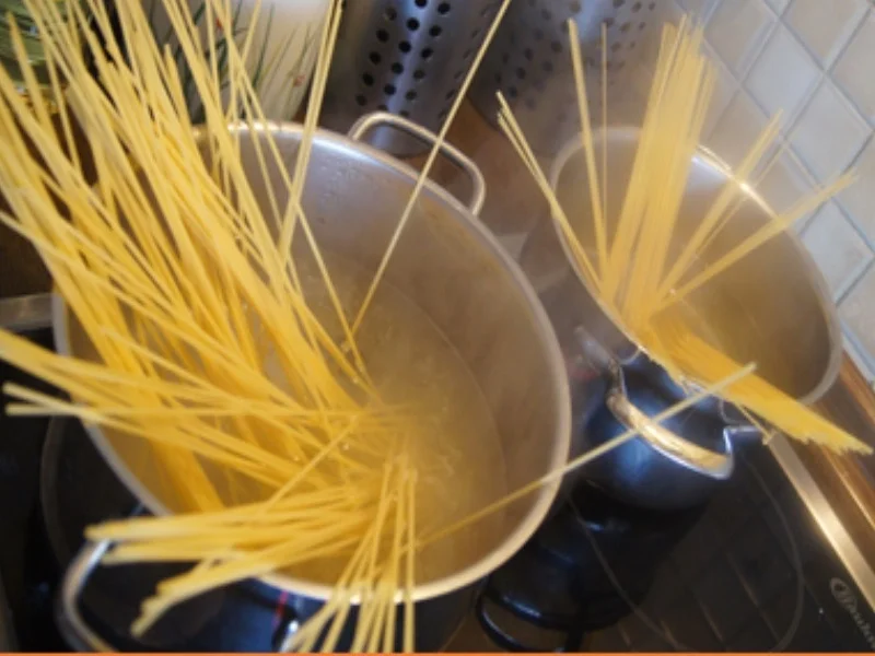 Rezept: Nudel-Mix mit Steinpilzsauce Bild Nr. 5 Nudel-Mix mit Steinpilzsauce - Rezept - Bild Nr. 5