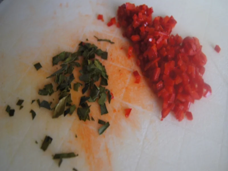 Rezept: Glasnudeln mit Chili und Garnelen Bild Nr. 6 Glasnudeln mit Chili und Garnelen - Rezept - Bild Nr. 6