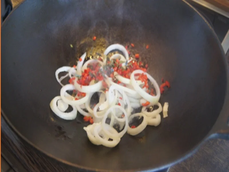Rezept: Glasnudeln mit Chili und Garnelen Bild Nr. 8 Glasnudeln mit Chili und Garnelen - Rezept - Bild Nr. 8