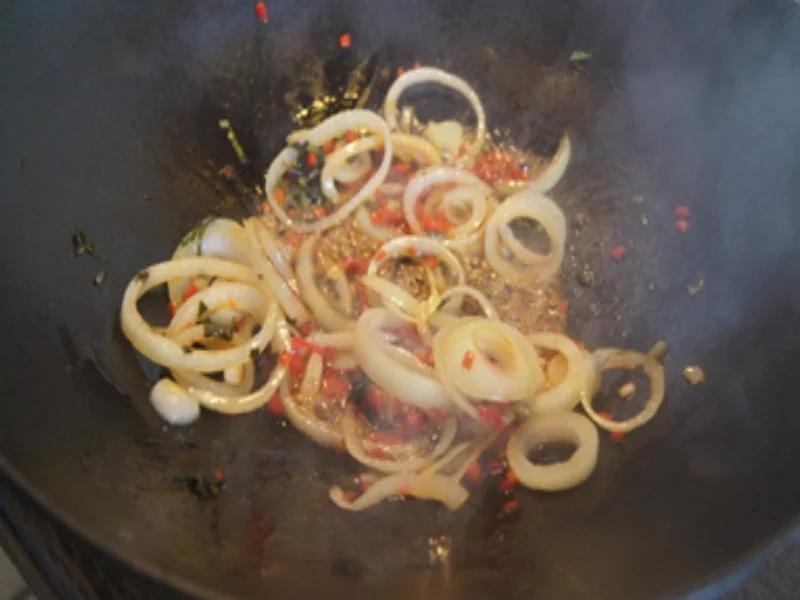 Rezept: Glasnudeln mit Chili und Garnelen Bild Nr. 9 Glasnudeln mit Chili und Garnelen - Rezept - Bild Nr. 9