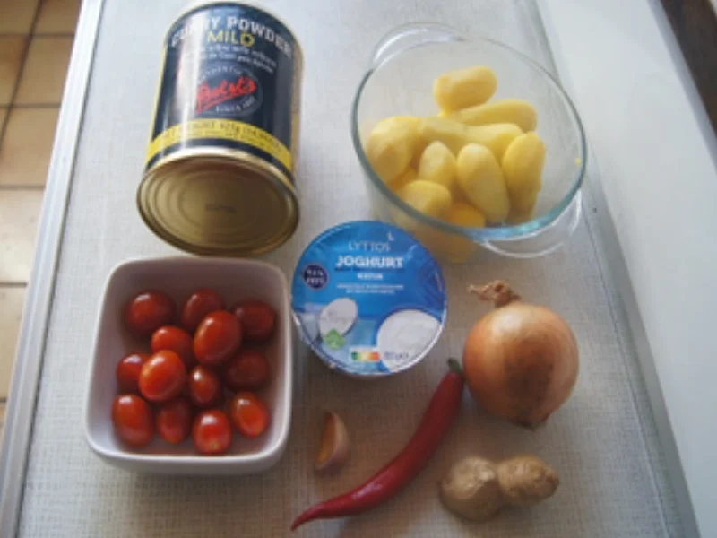 Rezept: Kartoffelcurry mit Mini-Rispentomaten Bild Nr. 17312 Kartoffelcurry mit Mini-Rispentomaten - Rezept - Bild Nr. 17312