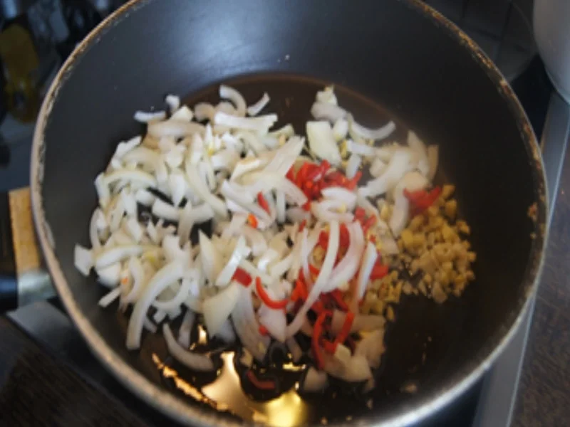 Rezept: Kartoffelcurry mit Mini-Rispentomaten Bild Nr. 17315 Kartoffelcurry mit Mini-Rispentomaten - Rezept - Bild Nr. 17315