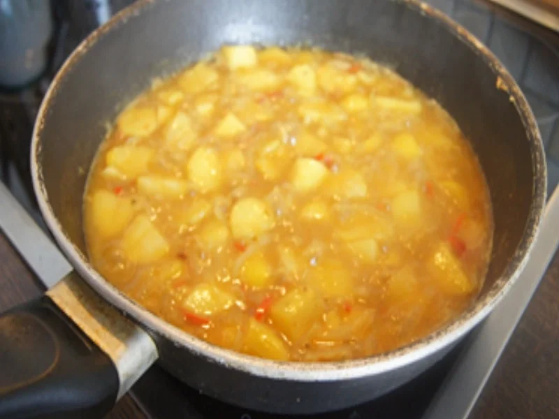 Rezept: Kartoffelcurry mit Mini-Rispentomaten Bild Nr. 17319 Kartoffelcurry mit Mini-Rispentomaten - Rezept - Bild Nr. 17319