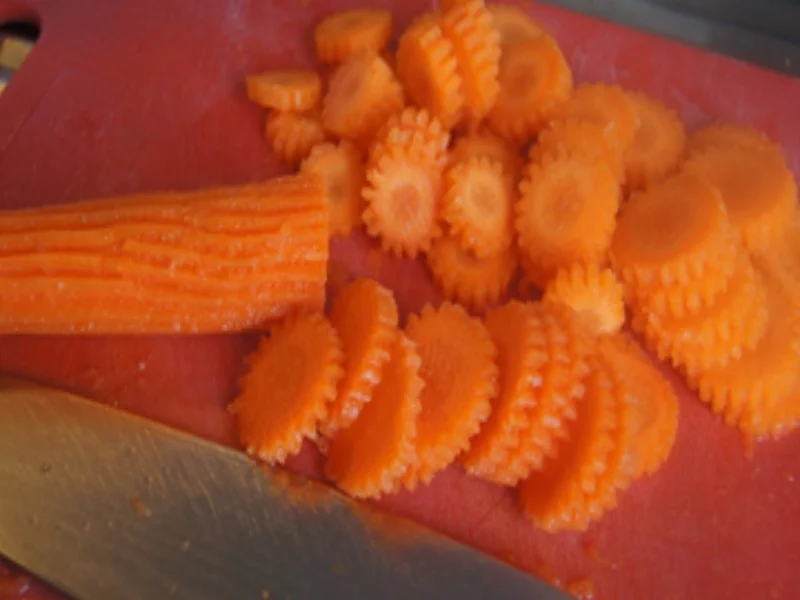 Rezept: Gemüsesuppe mit Gänsebrühe Bild Nr. 4 Gemüsesuppe mit Gänsebrühe - Rezept - Bild Nr. 4