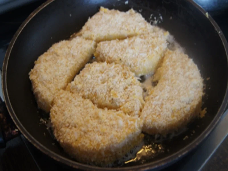 Knusprige Sellerieschnitzel mit Brokkoli und Sauce Hollandaise - Rezept - Bild Nr. 17317