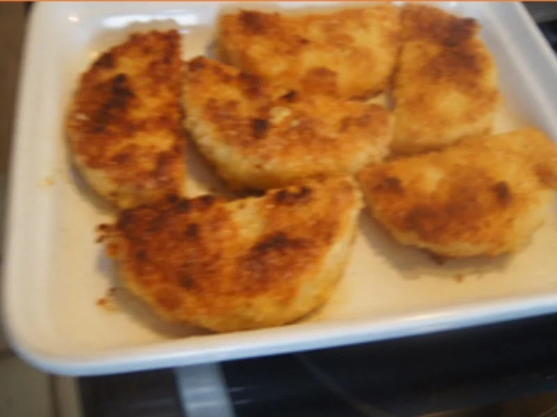 Knusprige Sellerieschnitzel mit Brokkoli und Sauce Hollandaise - Rezept - Bild Nr. 17320