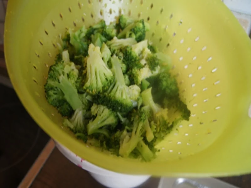 Knusprige Sellerieschnitzel mit Brokkoli und Sauce Hollandaise - Rezept - Bild Nr. 17322