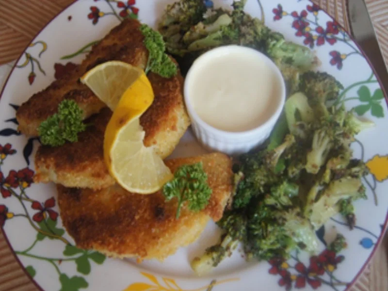 Knusprige Sellerieschnitzel mit Brokkoli und Sauce Hollandaise - Rezept - Bild Nr. 17325