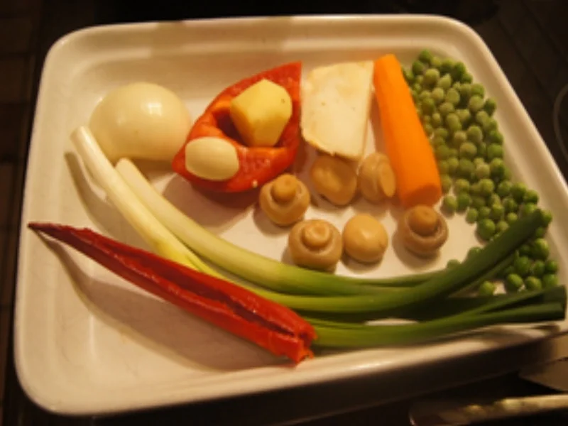 Gebratener Reis mit Hähnchenfleisch, Gemüse-zehnerlei und Ei - Rezept - Bild Nr. 17314