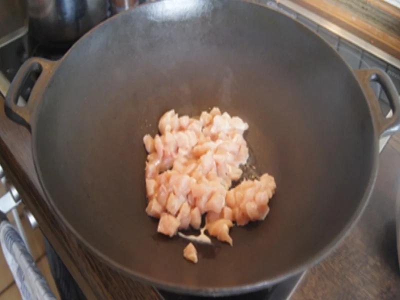 Gebratener Reis mit Hähnchenfleisch, Gemüse-zehnerlei und Ei - Rezept - Bild Nr. 17318