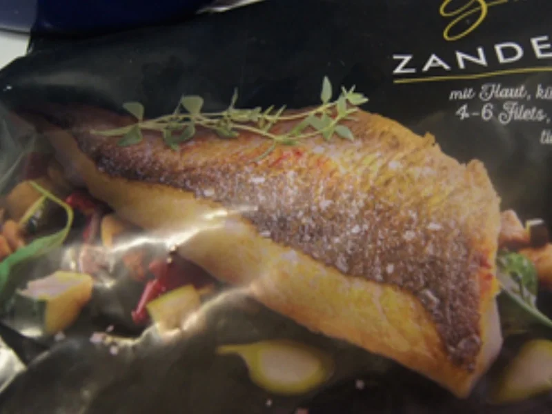 Zanderfilet auf Crème Fraîche Möhrenblüten - Rezept - Bild Nr. 3