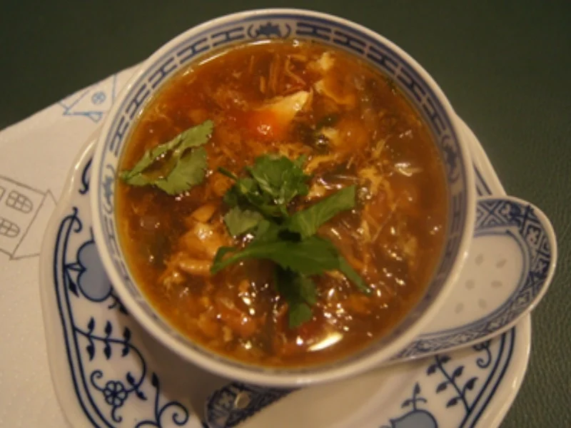 Asiatische Hühnersuppe mit Fleisch, Gemüse und Ei - Rezept - Bild Nr. 2