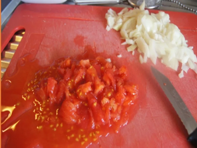 Gebratenes Seelachsfilet mit Rahmkohlrabi und Tomatenreis - Rezept - Bild Nr. 17321