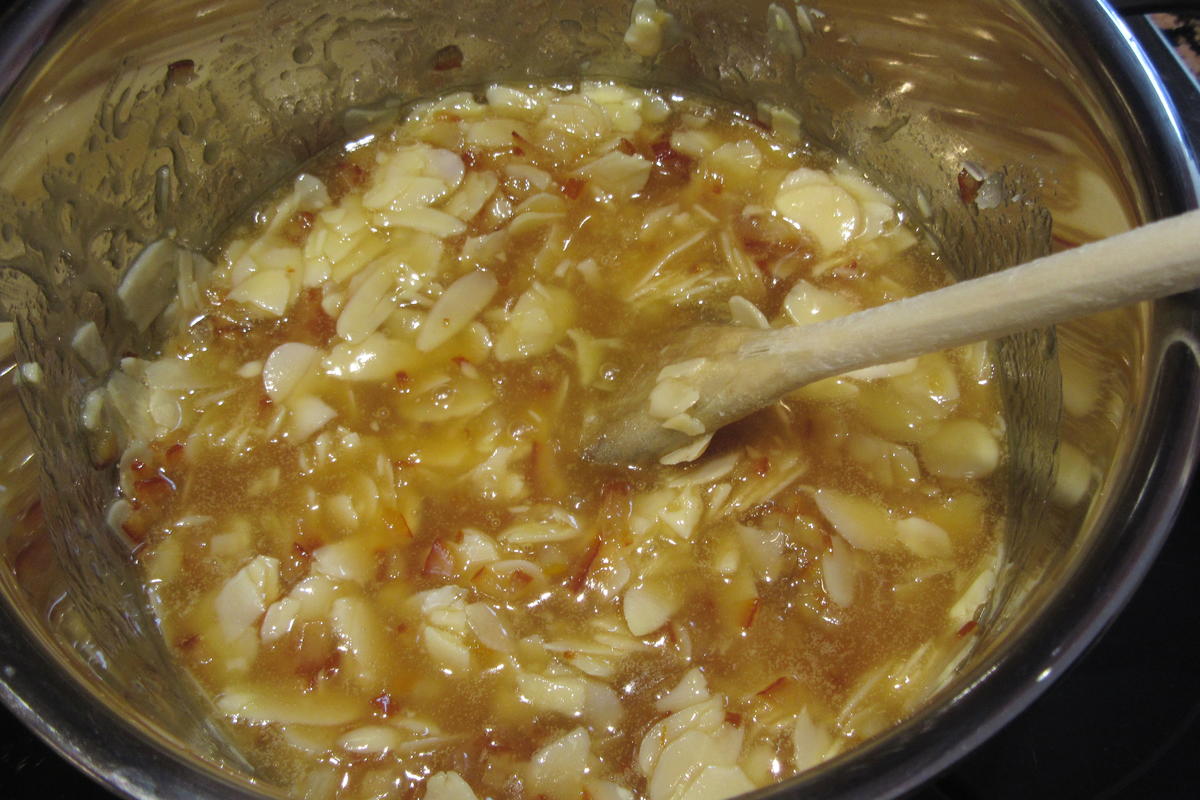 Rezept: Plätzchen: Schokoladige Orangen-Mandel-Schnitten Bild Nr. 17317 Plätzchen: Schokoladige Orangen-Mandel-Schnitten - Rezept - Bild Nr. 17317