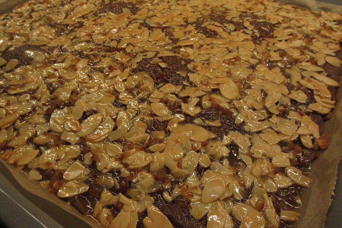 Rezept: Plätzchen: Schokoladige Orangen-Mandel-Schnitten Bild Nr. 17318 Plätzchen: Schokoladige Orangen-Mandel-Schnitten - Rezept - Bild Nr. 17318