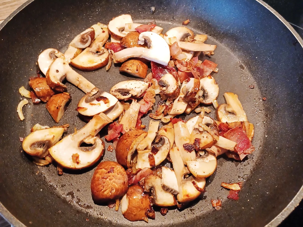 Nudel - Omelett mit Broccoli und Champignons - Rezept - Bild Nr. 4
