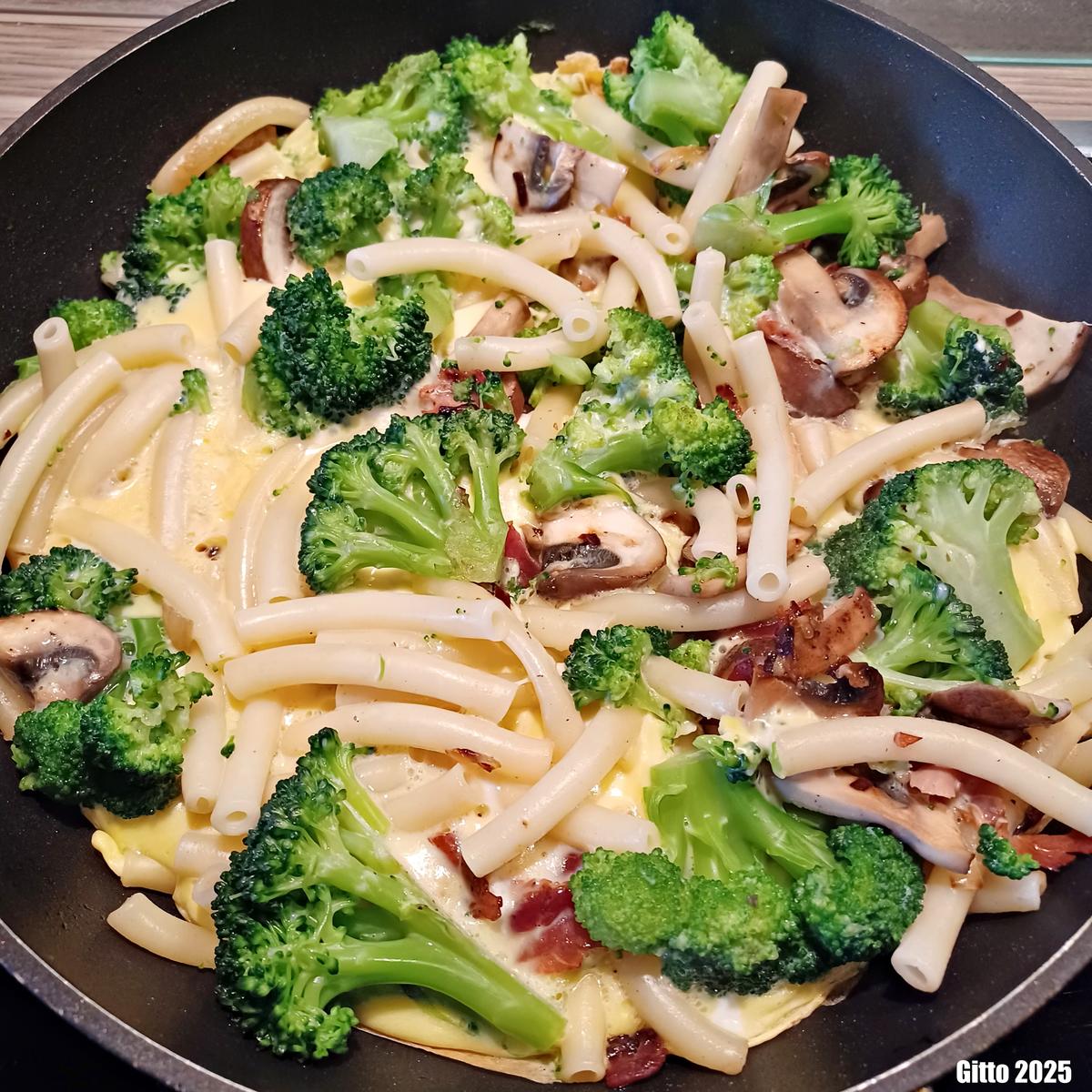 Nudel - Omelett mit Broccoli und Champignons - Rezept - Bild Nr. 8