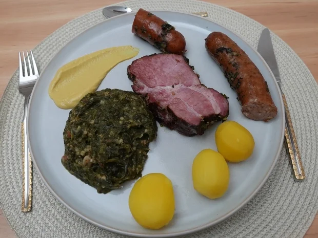 Grünkohl mit Kasseler und Salzkartoffeln - Rezept - Bild Nr. 17314