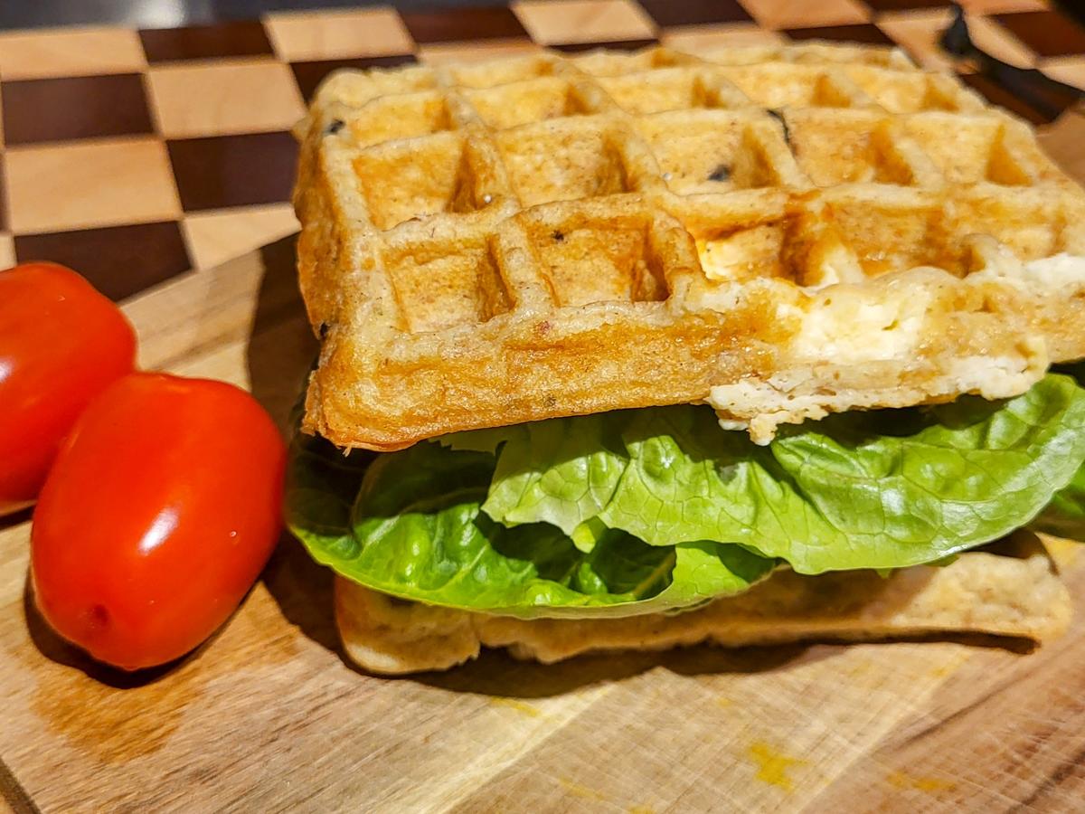 BiNe` S GRIECHISCHE WAFFELN MIT AVOCADO DIP - einfach - von Bine13100