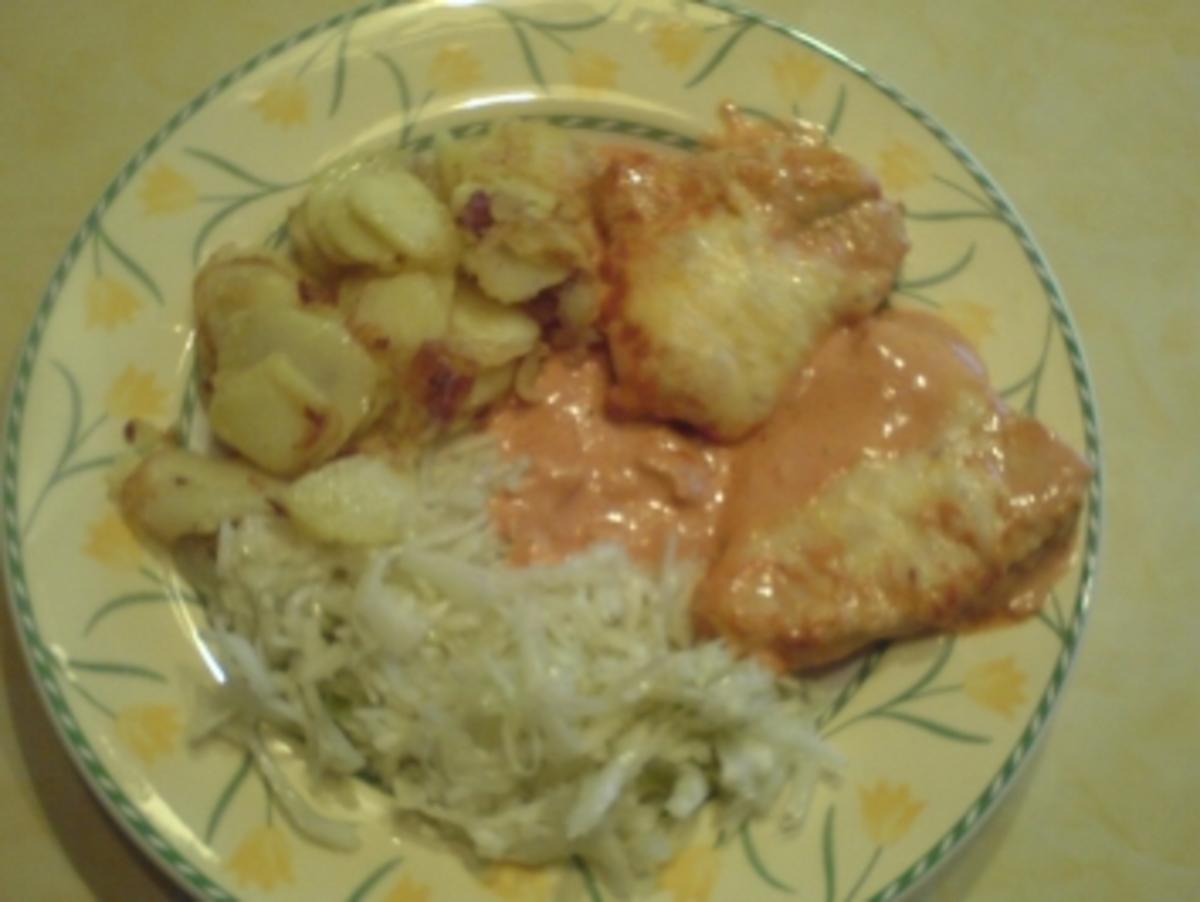 Schnitzel mit Metaxasoße und Käse überbacken - Rezept - kochbar.de