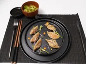 Dumplings mit Pilz- und Kürbisfüllung, dazu Asia-Gurkensalat - Rezept - Bild Nr. 17323