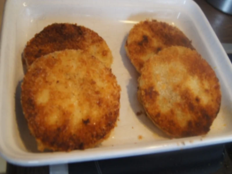 Knusper-Kohlrabi-Schnitzel mit Knoblauch-Rahm-Champignons und Kartoffelstampf - Rezept - Bild Nr. 17329