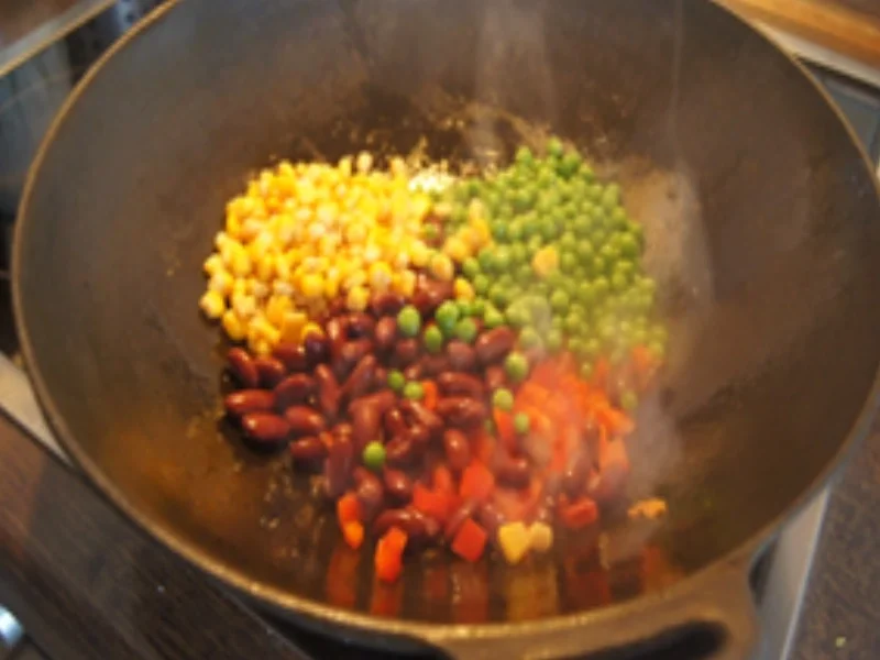 Rezept: Fischfilet Bordelais mit Röstzwiebeln und Gemüsewok mexikanischer Art Bild Nr. 8 Fischfilet Bordelais mit Röstzwiebeln und Gemüsewok mexikanischer Art - Rezept - Bild Nr. 8