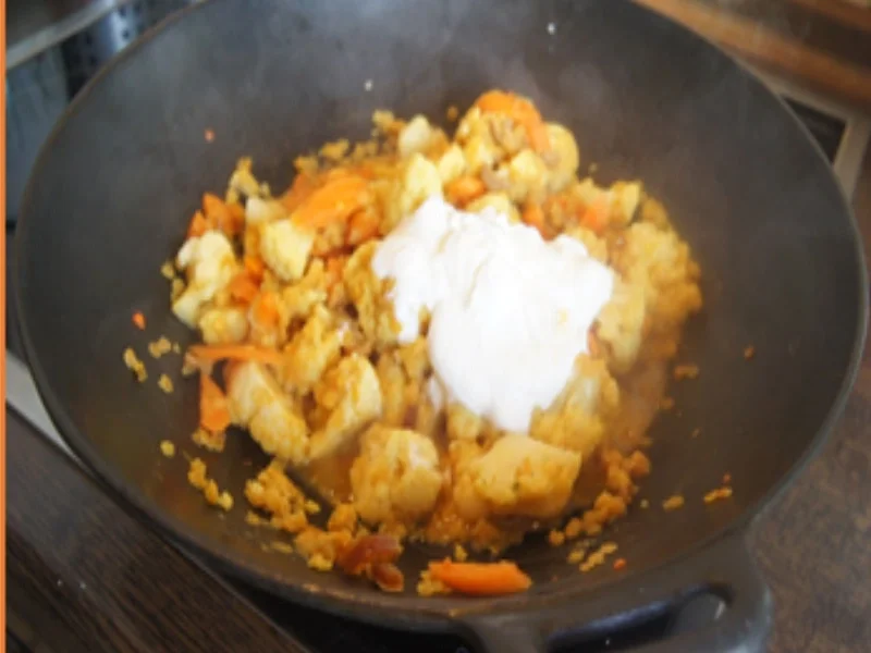 Blumenkohl-Möhren-Linsen-Datteln-Curry im Wok - Rezept - Bild Nr. 17331
