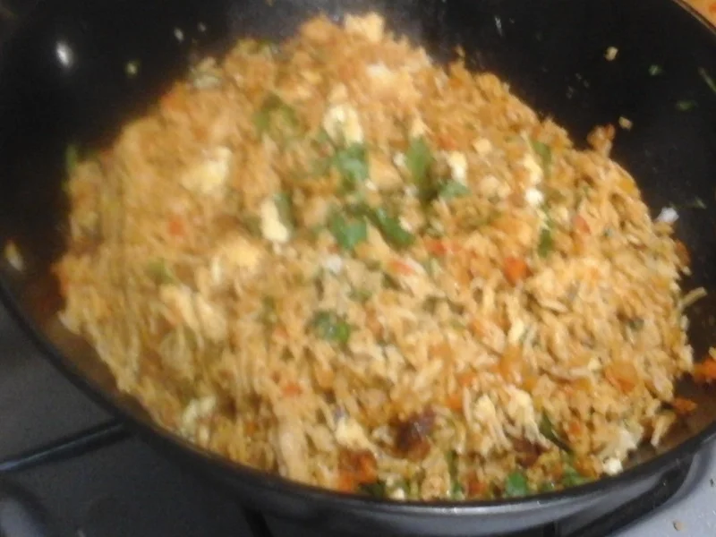 Birani mit Basmatireis, Hähnchenbrustfilet, Gemüsemix, Ei und Mettbällchen - Rezept - Bild Nr. 17345