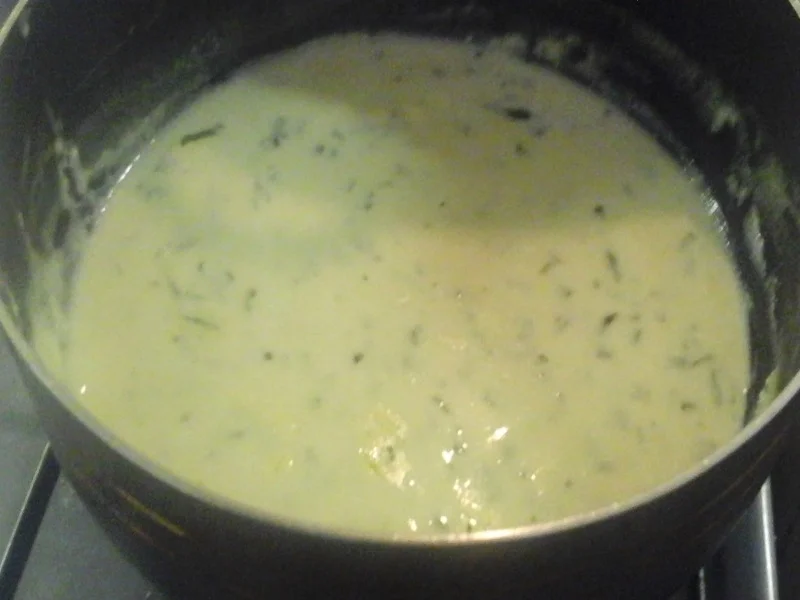 Paniertes Schellfisch-Filet mit Koriander-Rahm-Sauce, Butter-Möhren-Mais-Gemüse und gelben - Rezept - Bild Nr. 17336