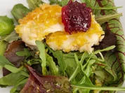 Gebackene Camembert-Ecken mit Wildkräutersalat - Rezept - Bild Nr. 17328